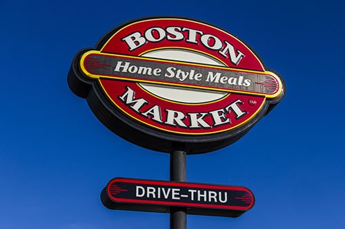 boston market sign against blue sky