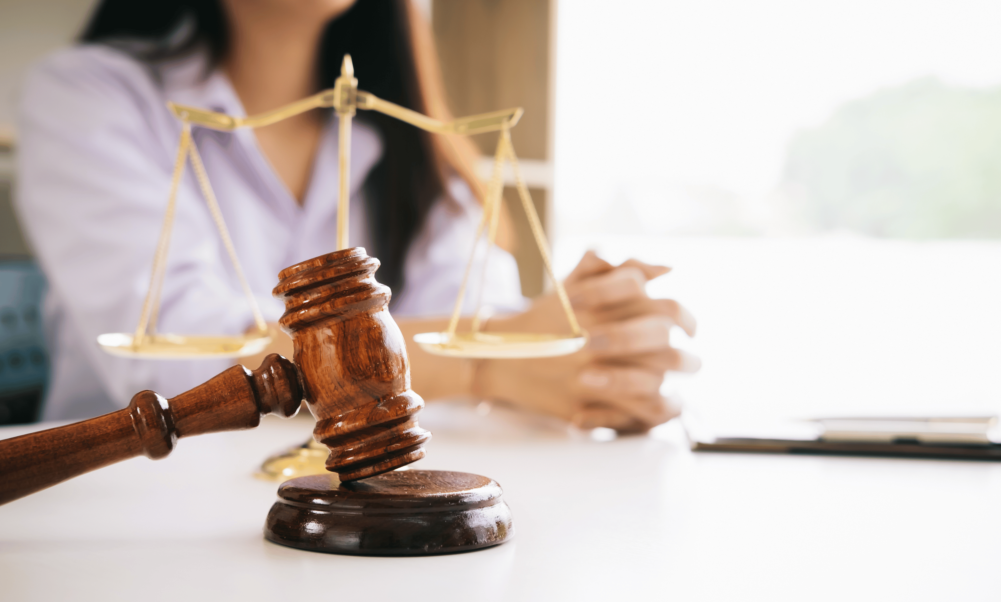 scales-of-justice-and-gavel-representing-class-action-lawsuites.png