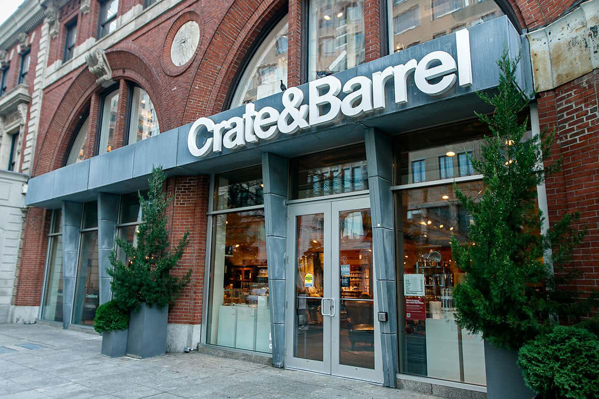 crate and barrell storefront