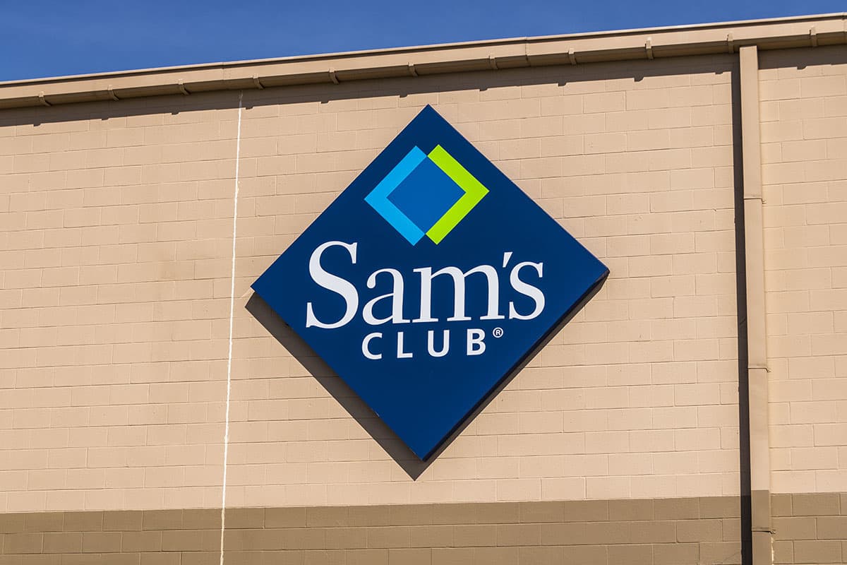 sams club sign on building