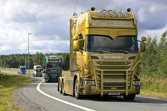 bobtailing truck is one without a trailer